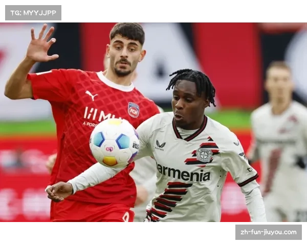 阿隆索边路进攻体系,格里马尔多与弗林蓬上下往返 阿隆索边路进攻体系,格里马尔多与弗林蓬上下往返